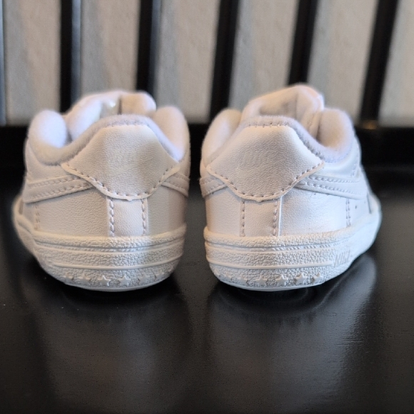 Nike Kids All-White Sneakers - Picture 6 of 13